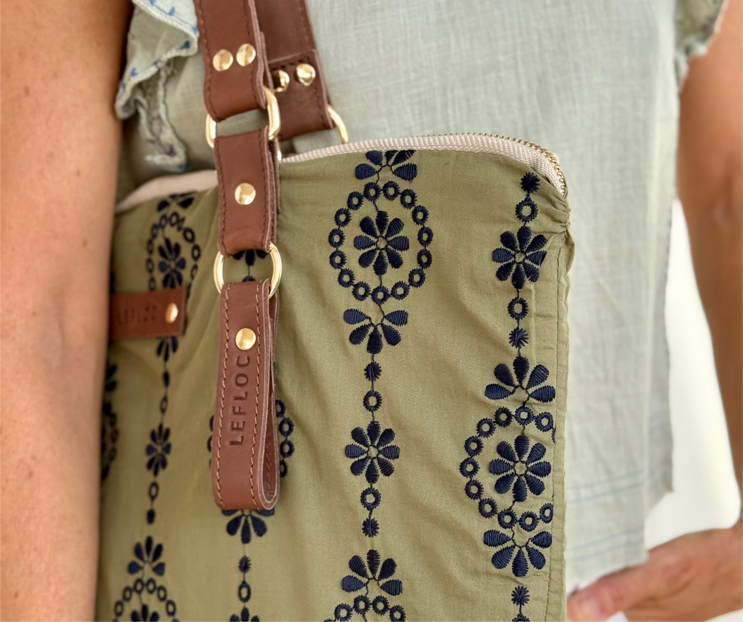 Bolso Paula verde bordado