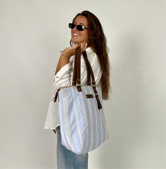 Bolso Paula azul bordado