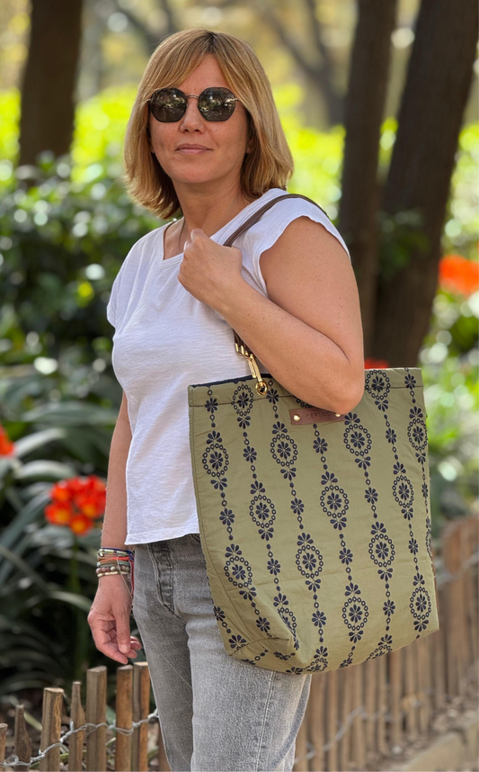 Bolso Mina verde bordado